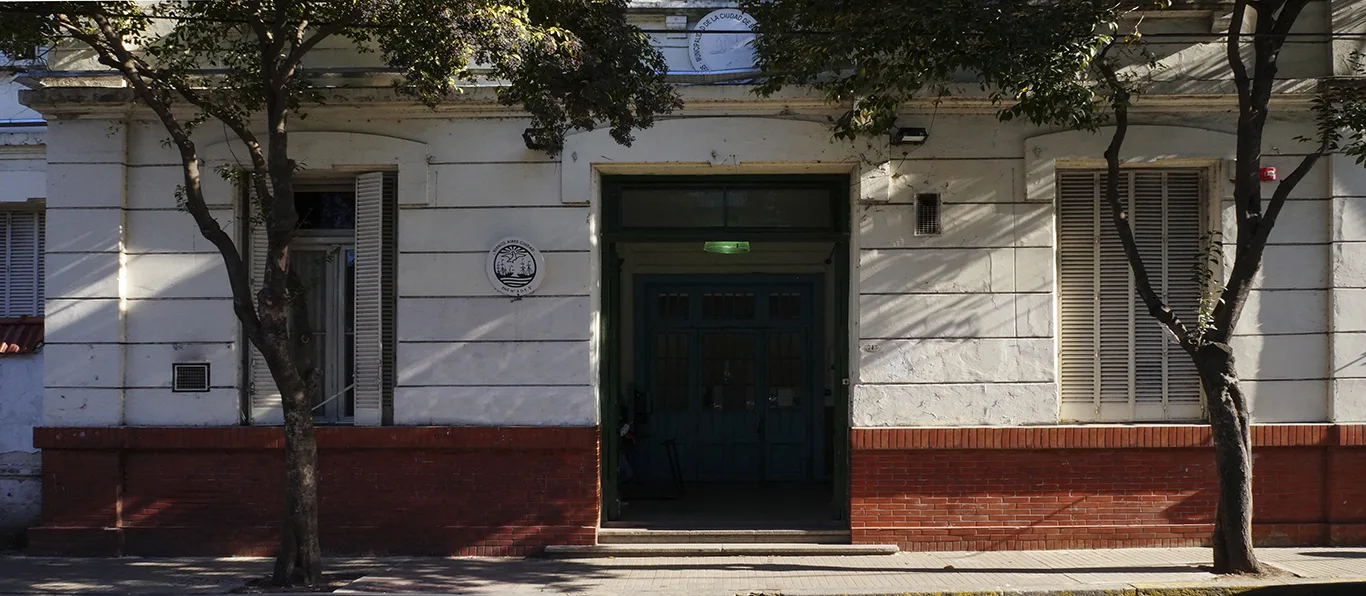 Fachada de Escuela Normal Superior N.º 5 D.E. 5 «Gral Martín Miguel Güemes»