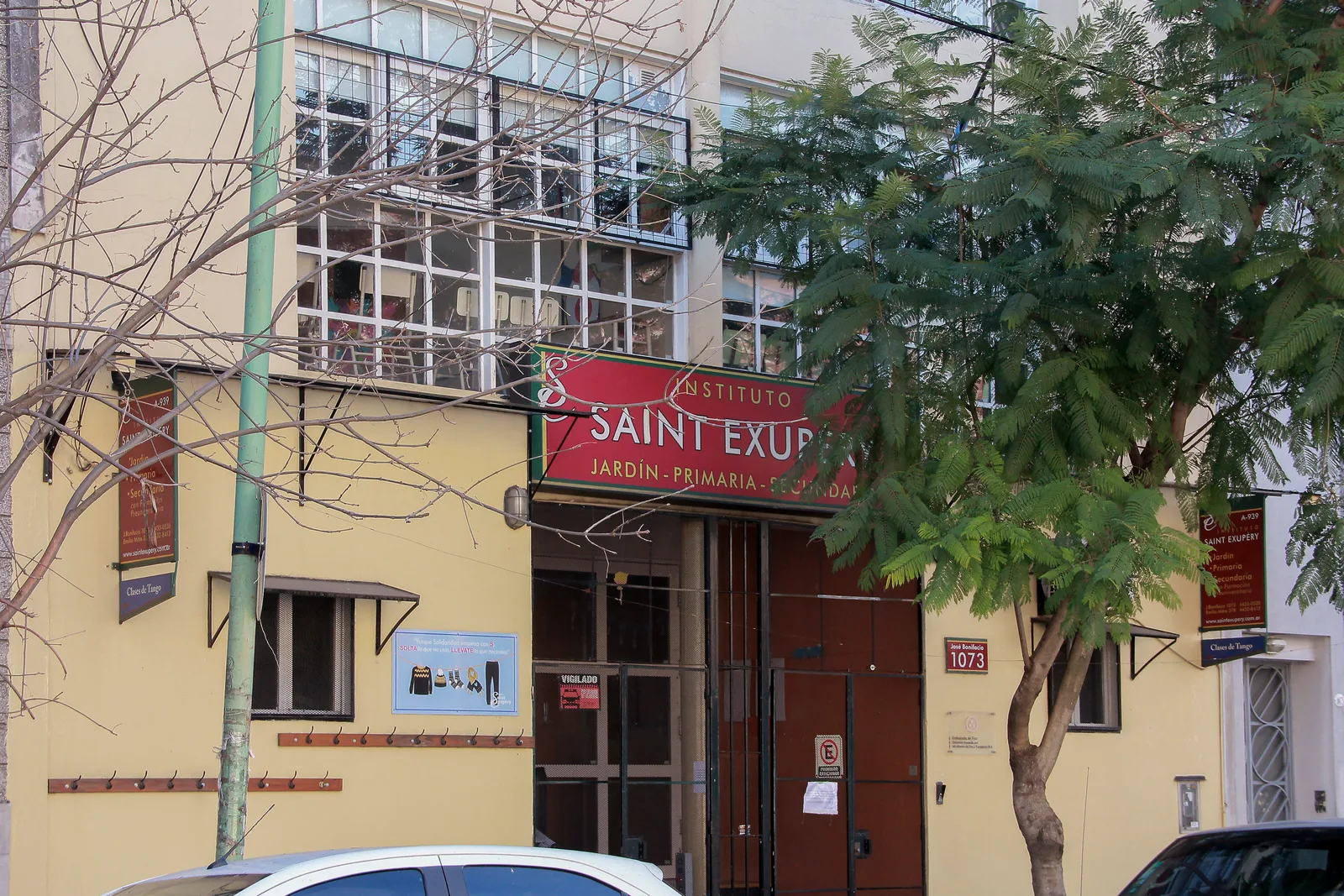 Fachada de Instituto Saint Exupery