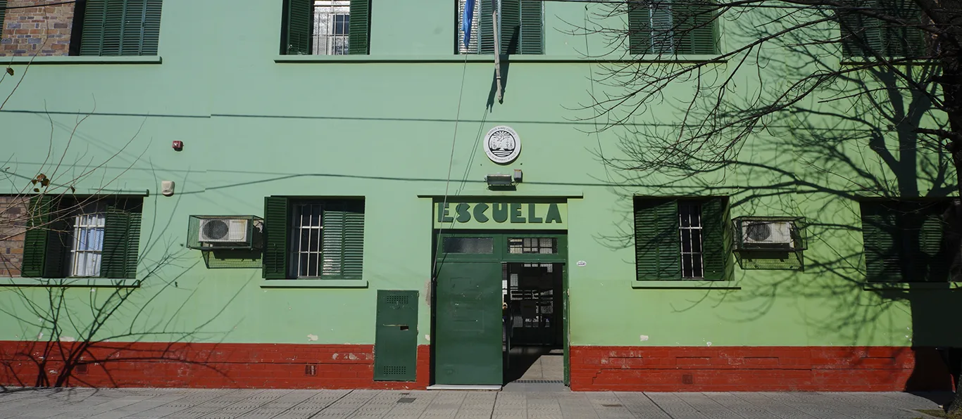 Fachada de Escuela de Reingreso N.º 5 D.E. 5 «Interdisciplinaria»
