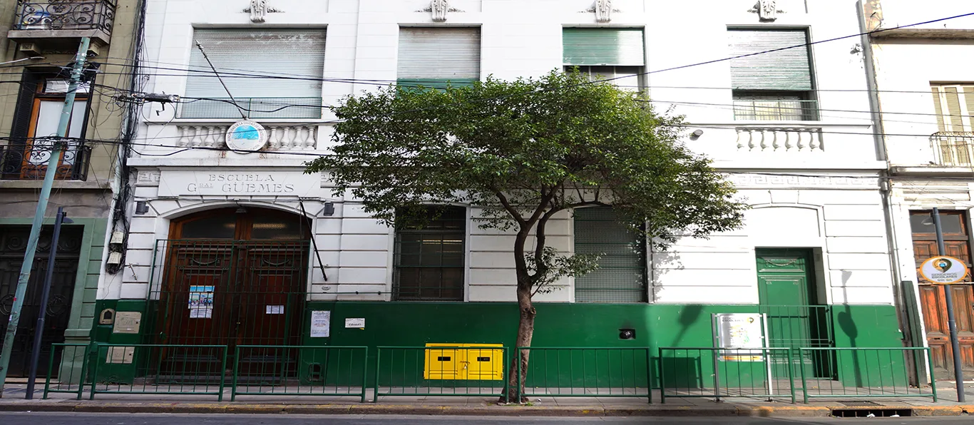 Fachada de Escuela Primaria Común N.º 7 D.E. 3 «General Güemes»