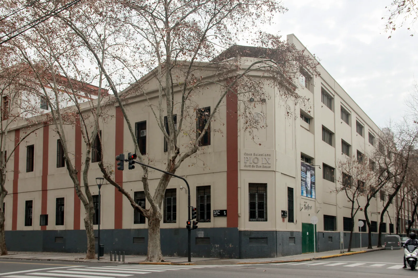 Fachada de Instituto Pio Ix