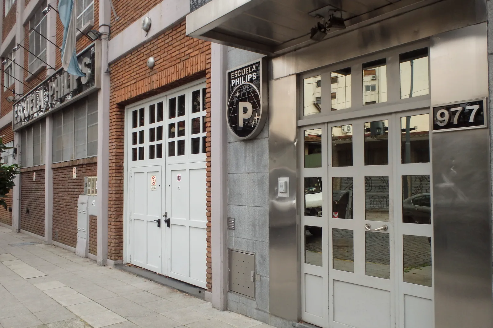 Fachada de Escuela Técnica Philips Argentina