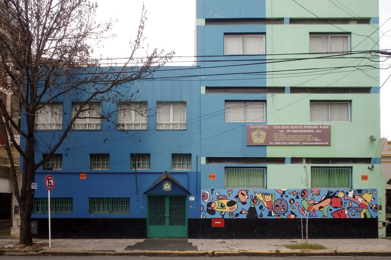 Fachada de Colegio Nuevo Pensar