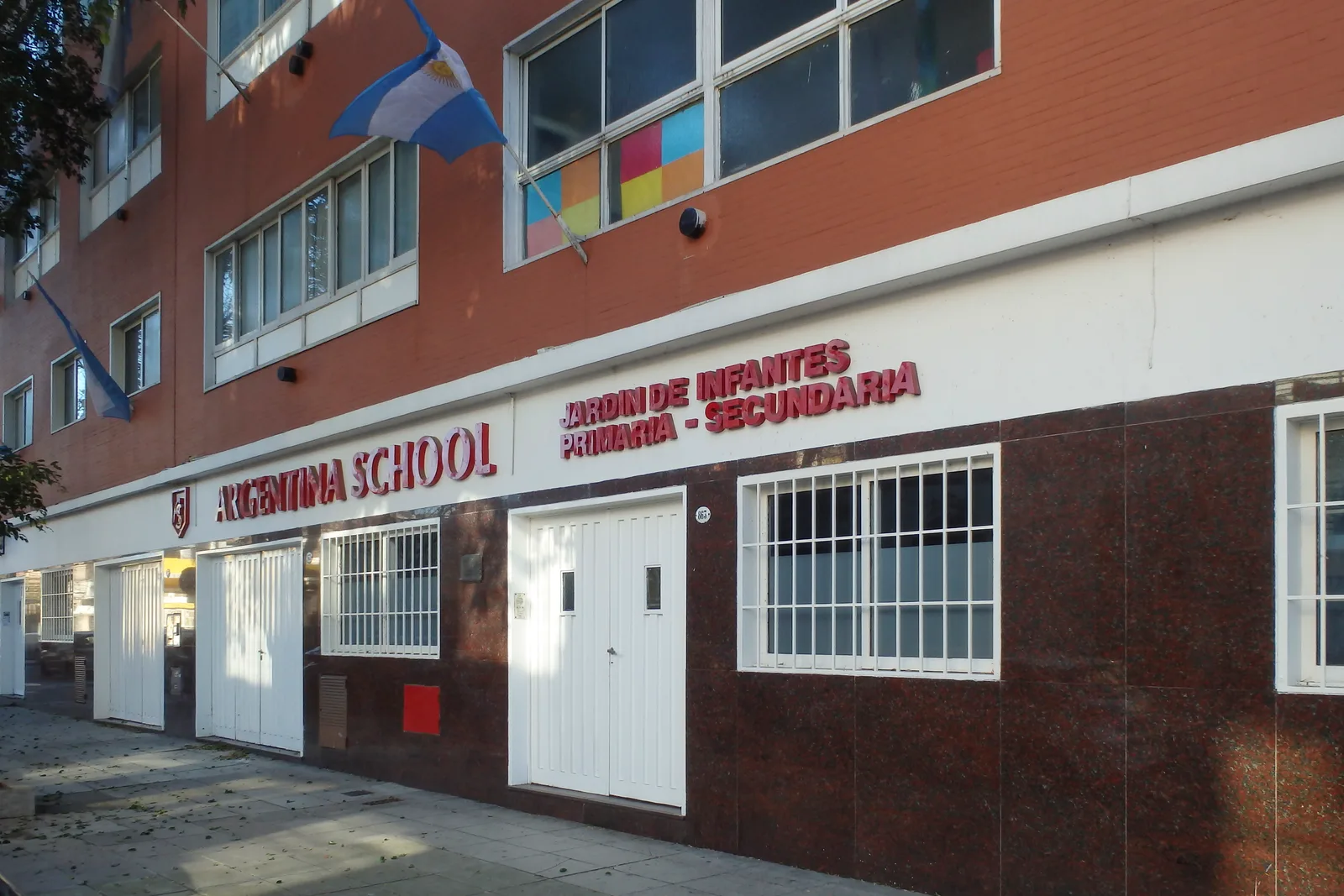 Fachada de Escuela Argentina