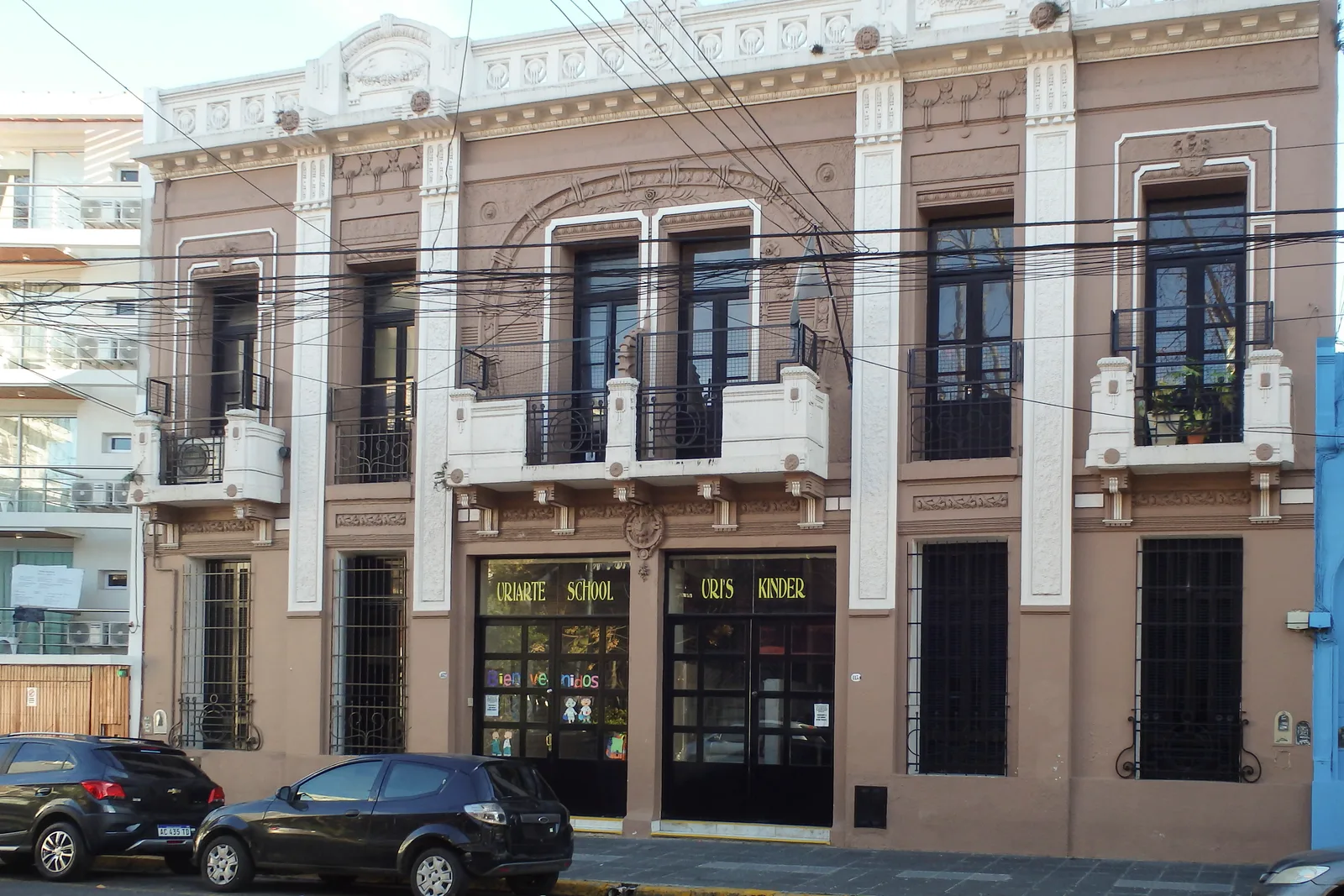 Fachada de Colegio Uriarte