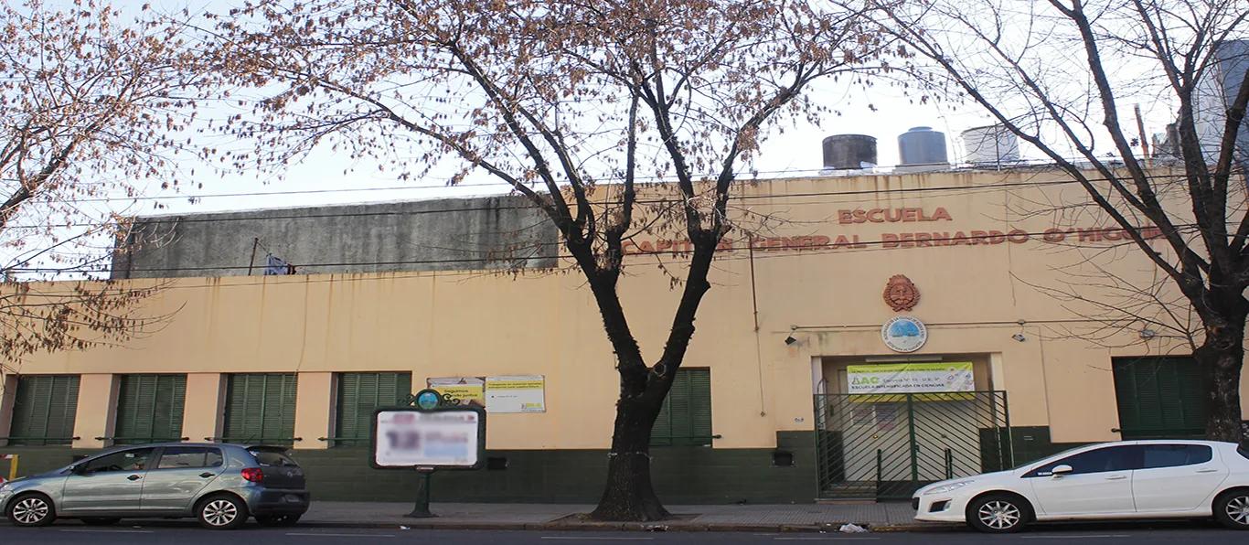 Fachada de Jardín de Infantes Nucleado B N.º 9 D.E. 9 «Los Puentes»