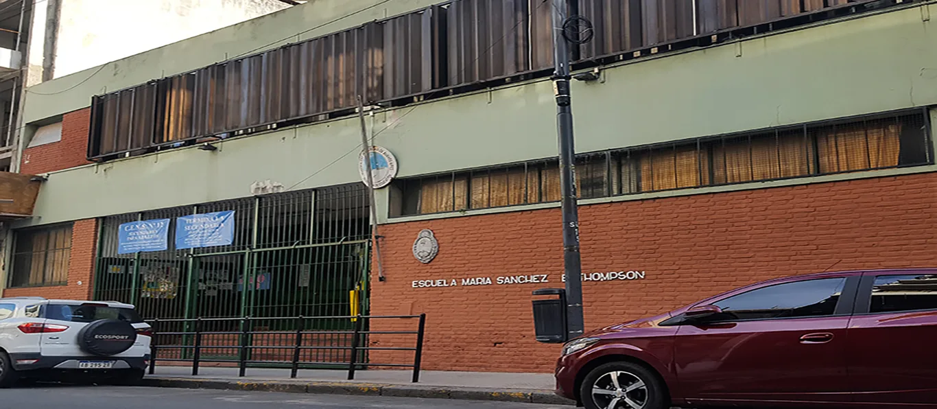 Fachada de Escuela Primaria Común N.º 3 D.E. 3 «María Sánchez de Thompson»