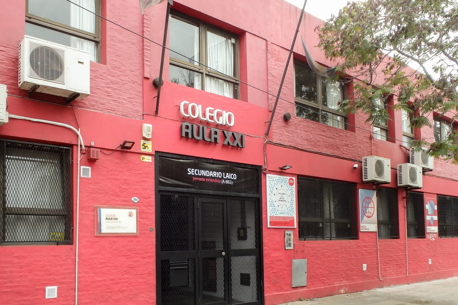 Fachada de Colegio Aula Xxi