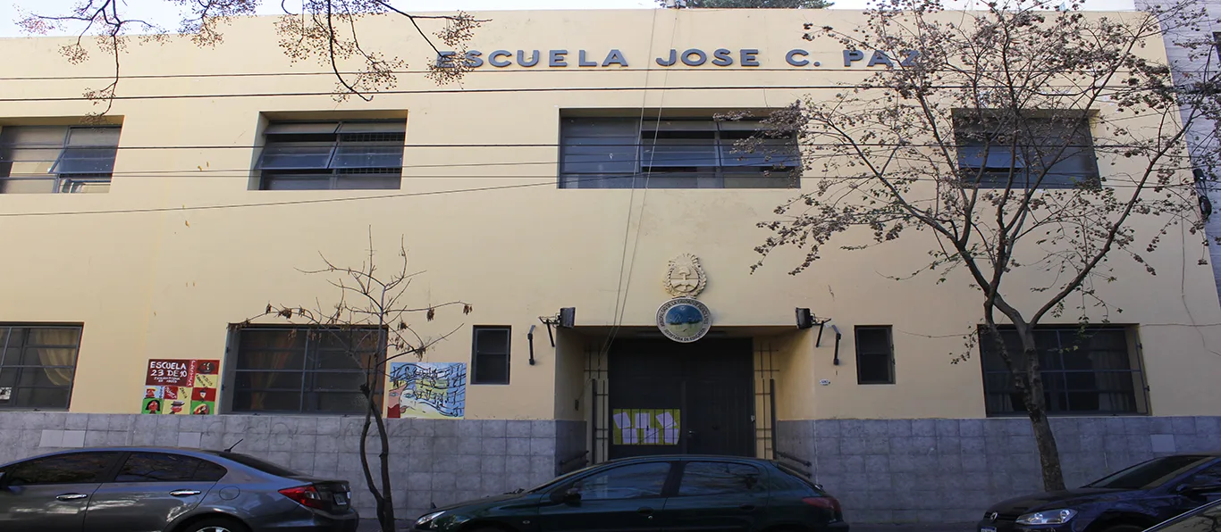 Fachada de Escuela Primaria Común N.º 23 D.E. 10 «José Clemente Paz»