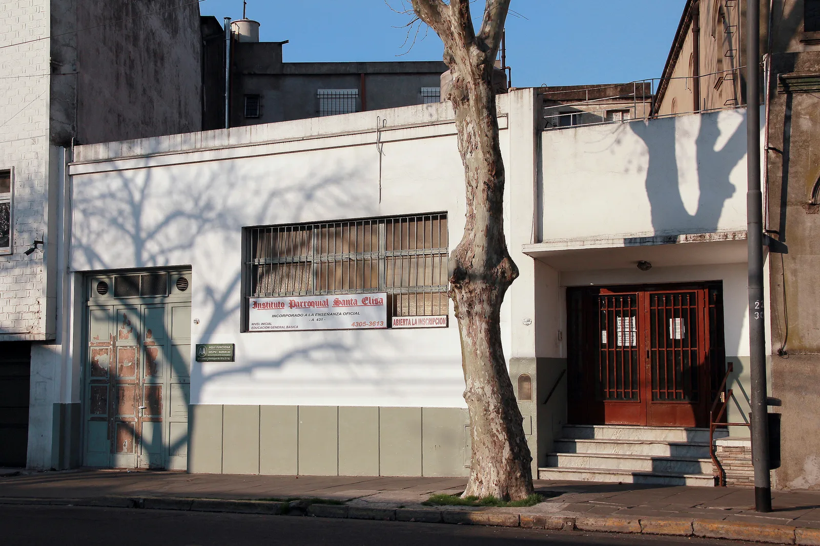 Fachada de Escuela Parroquial Santa Elisa