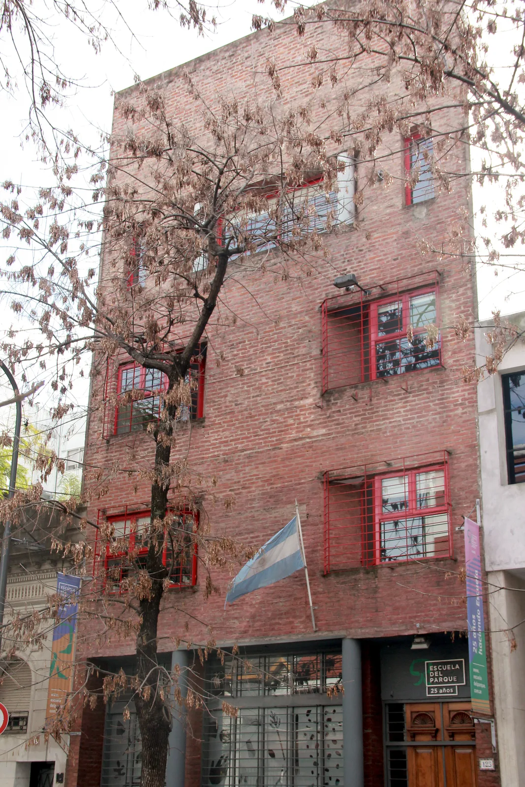 Fachada de Escuela del Parque