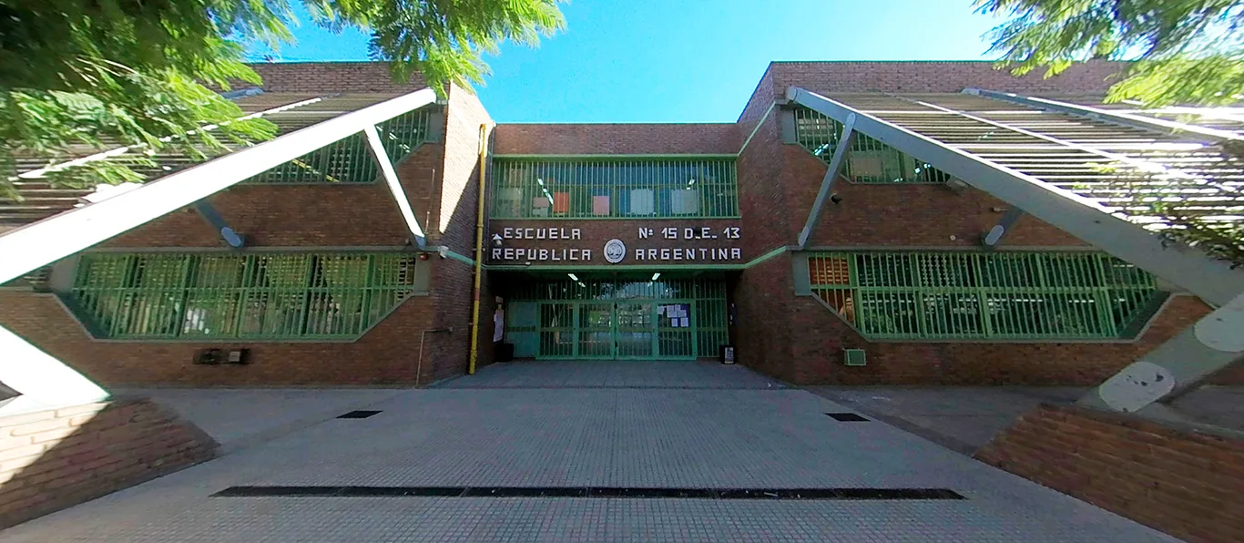 Fachada de Jardín de Infantes Común N.º 2 D.E. 13