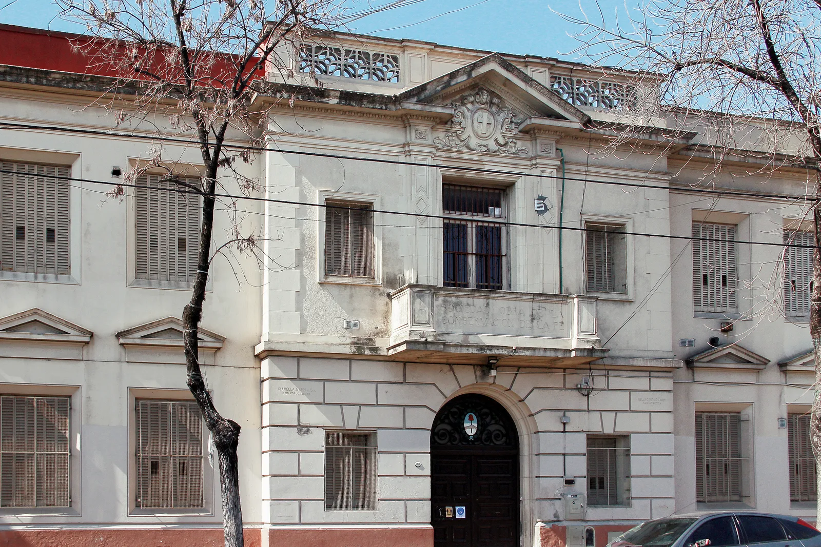Fachada de Instituto San Antonio de Padua