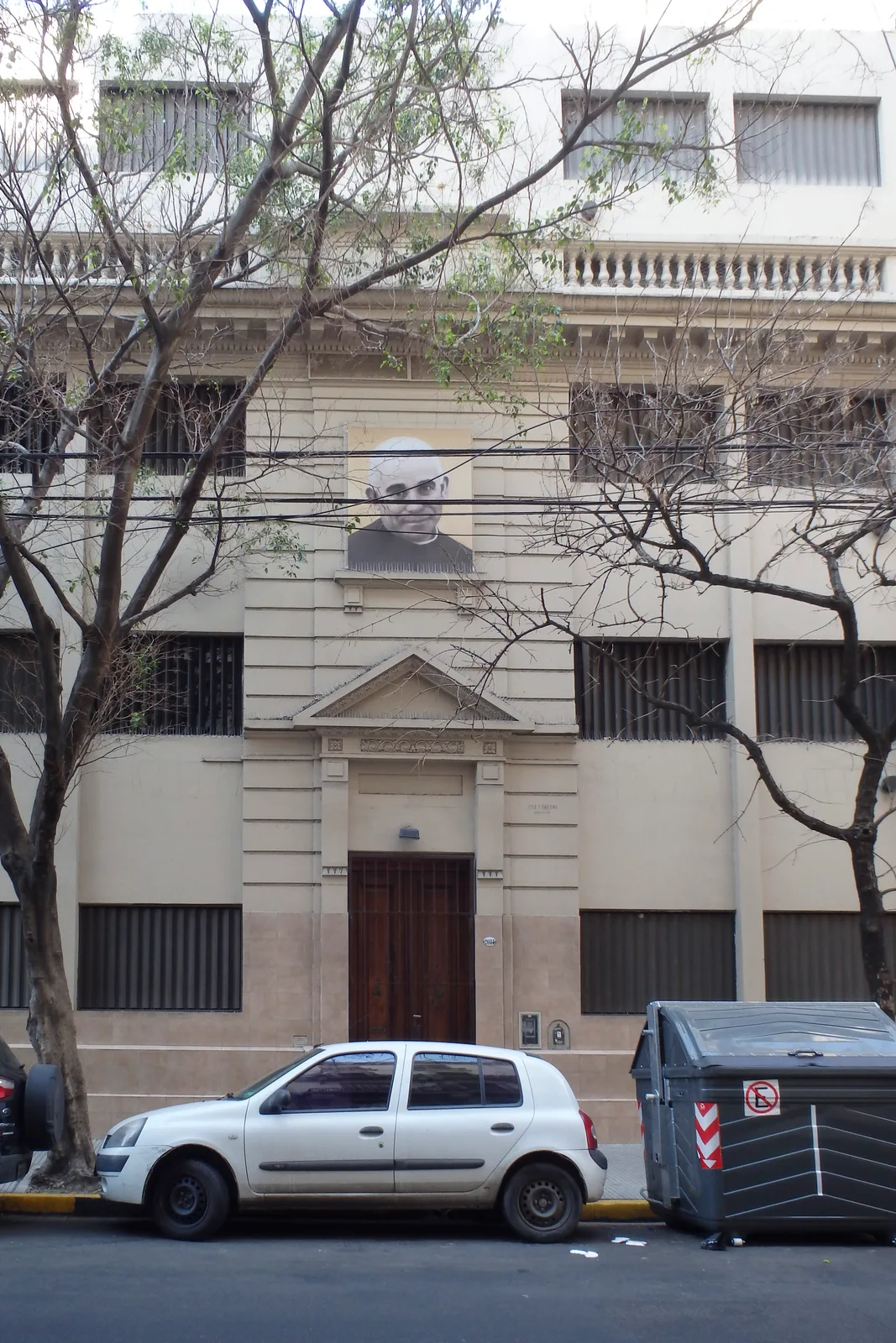 Fachada de Instituto Don Orione