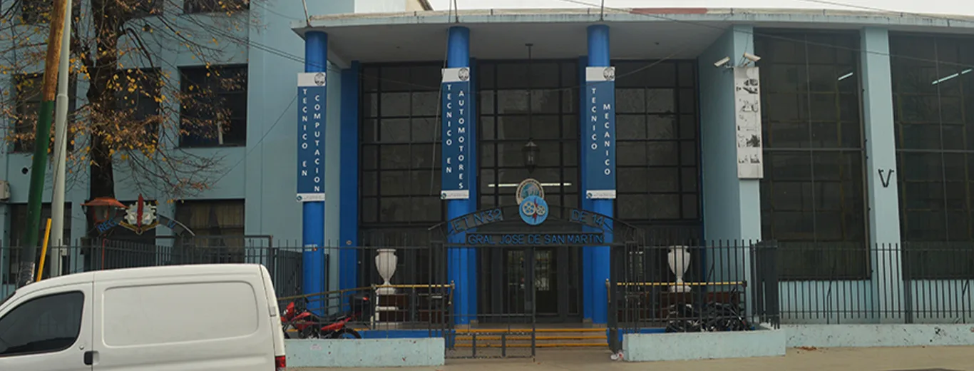 Fachada de Escuela Técnica N.º 32 D.E. 14 «Gral José de San Martín»