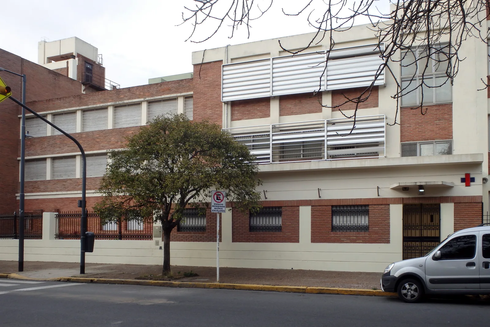Fachada de Instituto Nta.sra.de Gracia y Buen Remedio