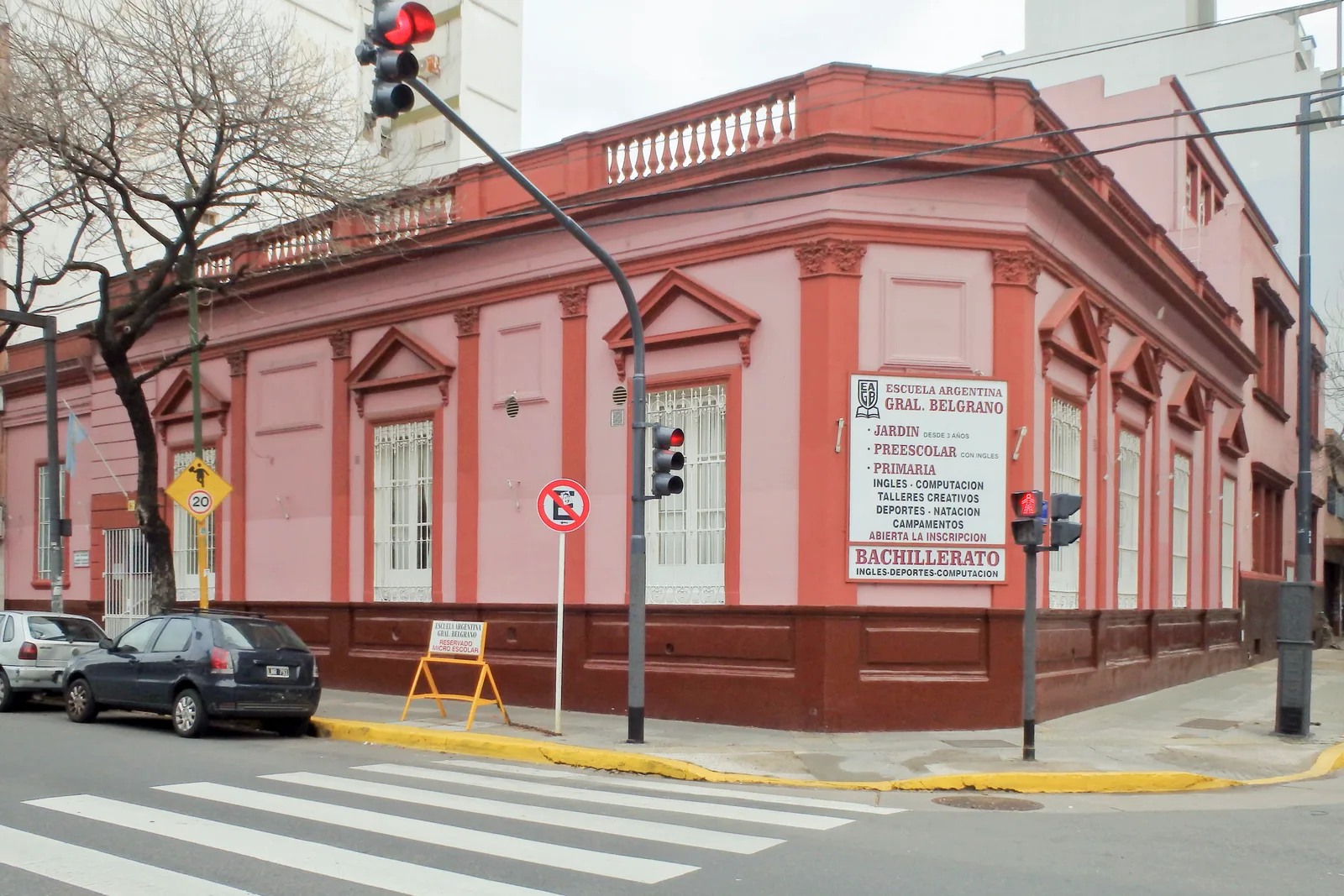 Fachada de Escuela Argentina General Belgrano
