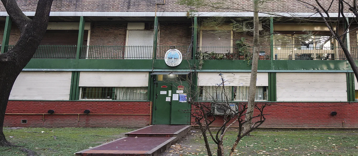 Fachada de Jardín de Infantes Común N.º 2 D.E. 4 «Carlos Della Penna»