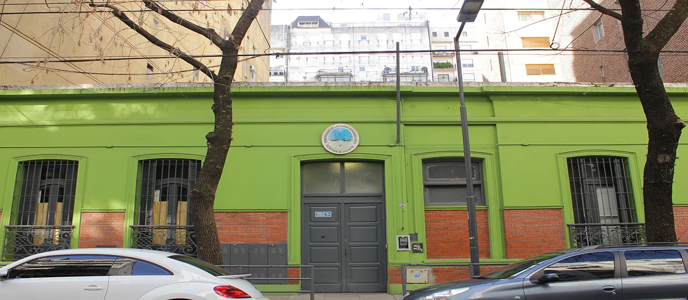 Fachada de Centros Educativos para Niños en Tiempos y Espacios Singulares N.º 2 D.E. 9