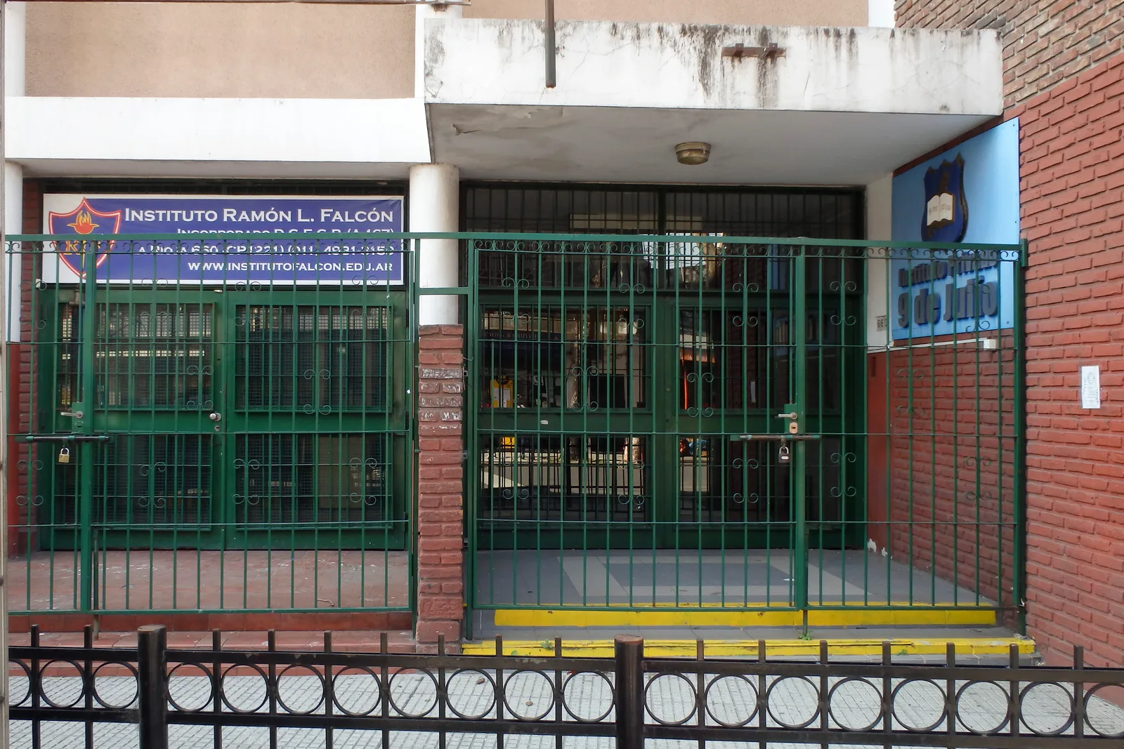 Fachada de Inst. Hogar de Niños Ramón L. Falcón
