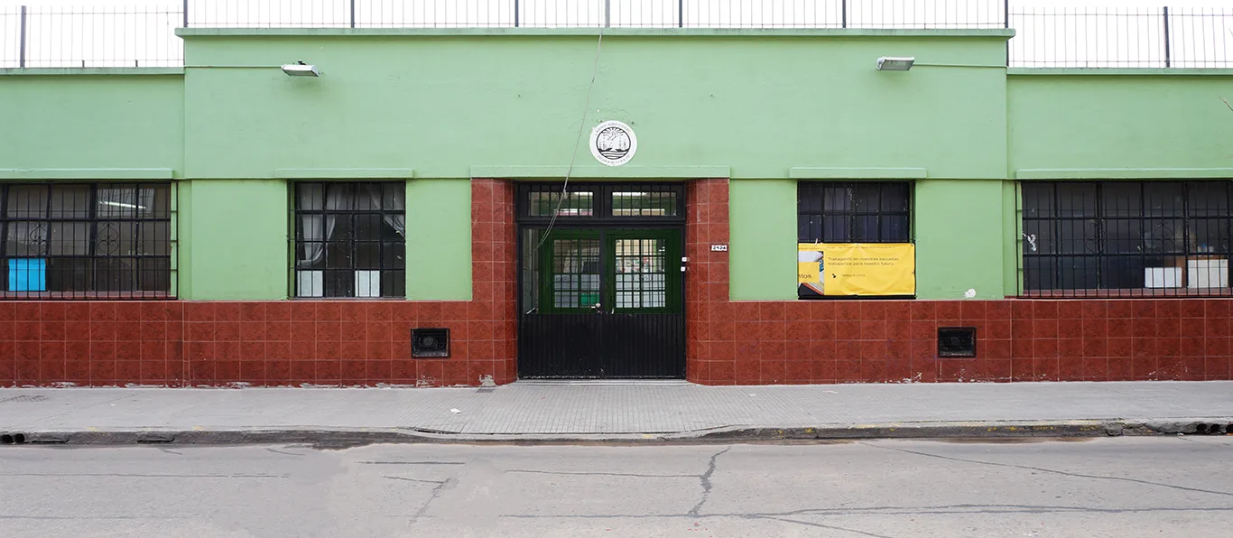 Fachada de Escuela Primaria Común N.º 11 D.E. 19 «Ignacio Fermín Rodríguez»