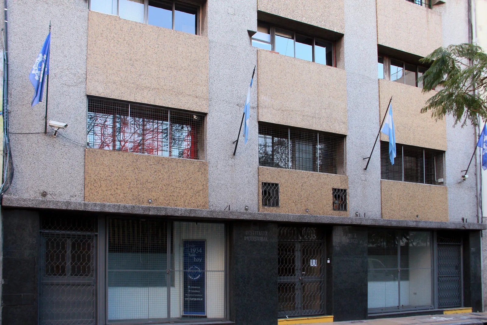 Fachada de Instituto Industrial Luis A.huergo
