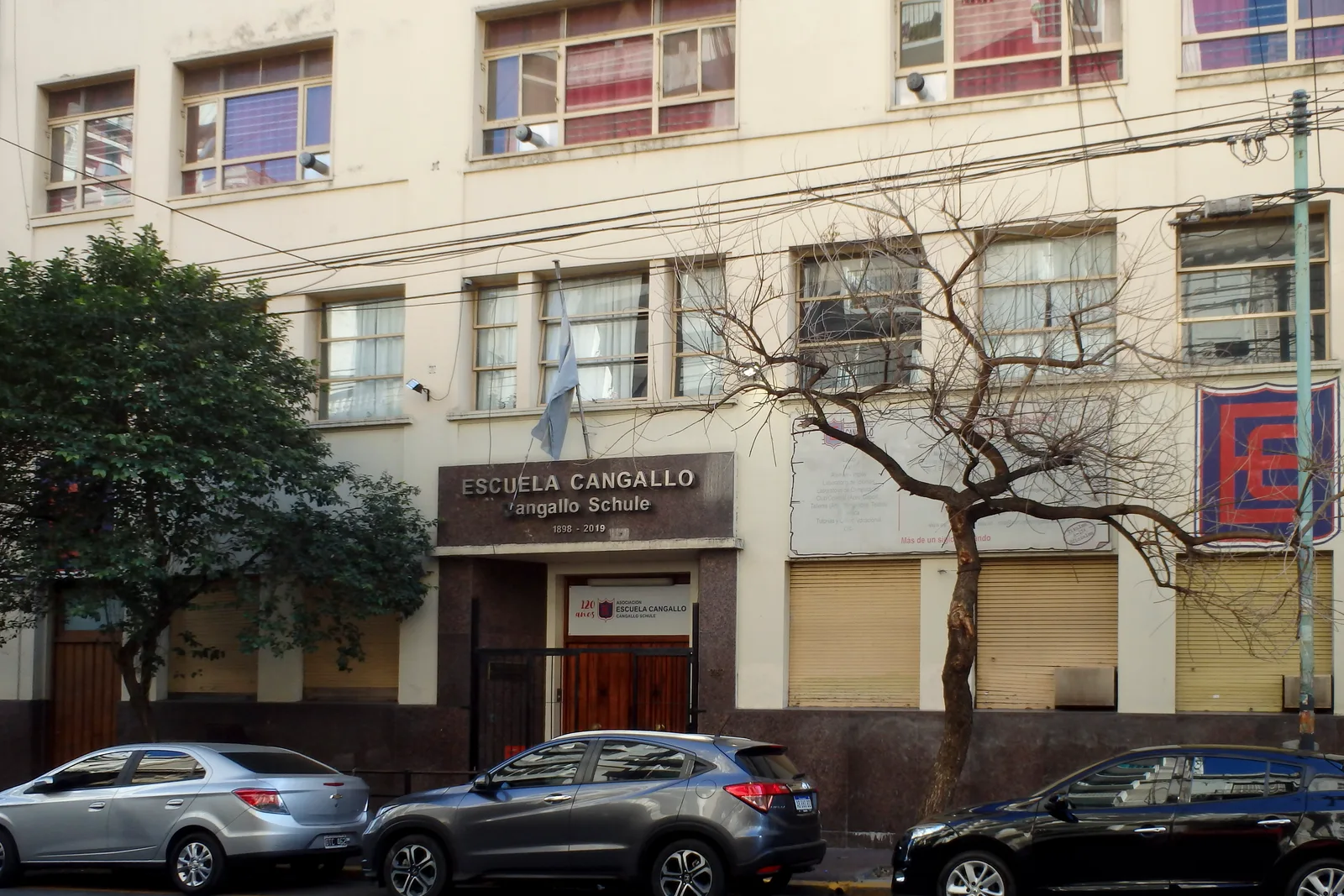 Fachada de Asociación "escuela Cangallo"
