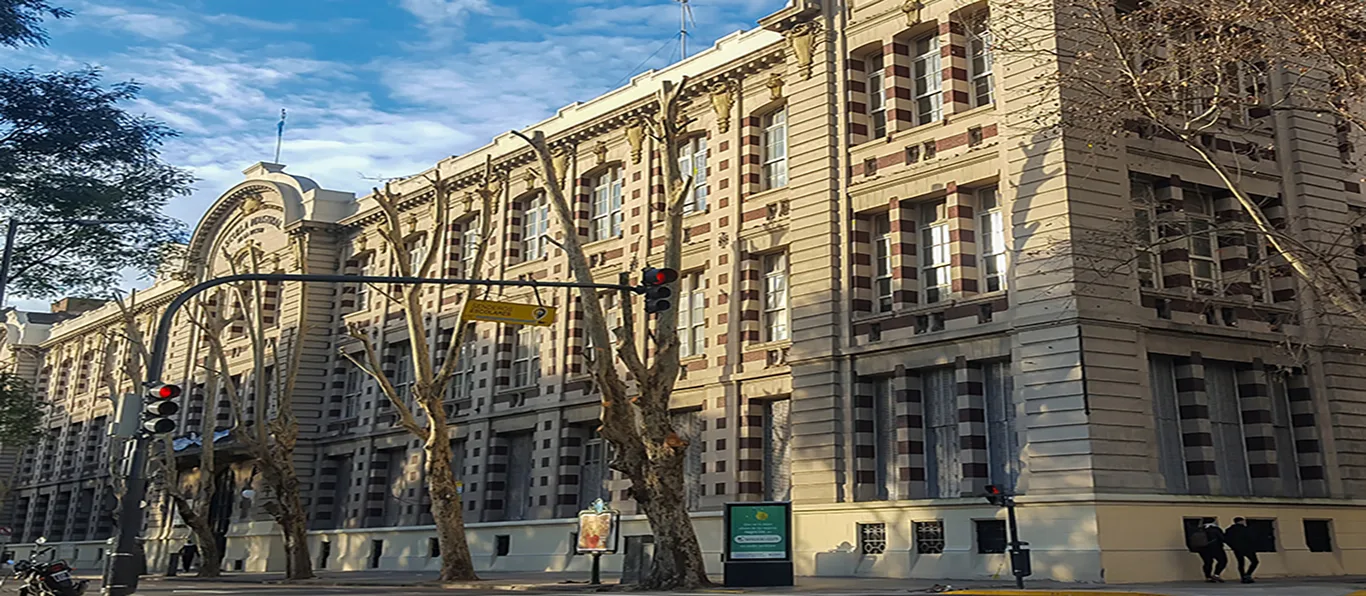 Fachada de Escuela Técnica N.º 1 D.E. 4 «Ingeniero Otto Krause»