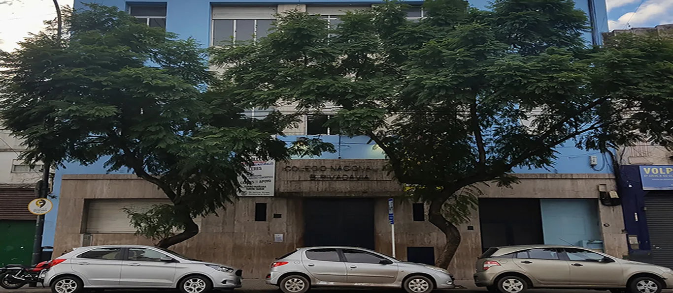Fachada de Colegio N.º 1 D.E. 3 «Bernardino Rivadavia»
