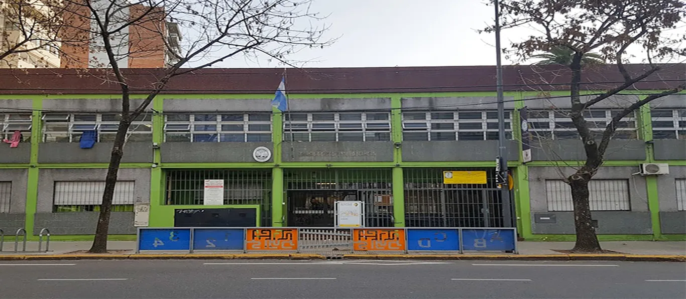 Fachada de Escuela Primaria Común N.º 18 D.E. 6 «Dr. Antonio Bermejo»