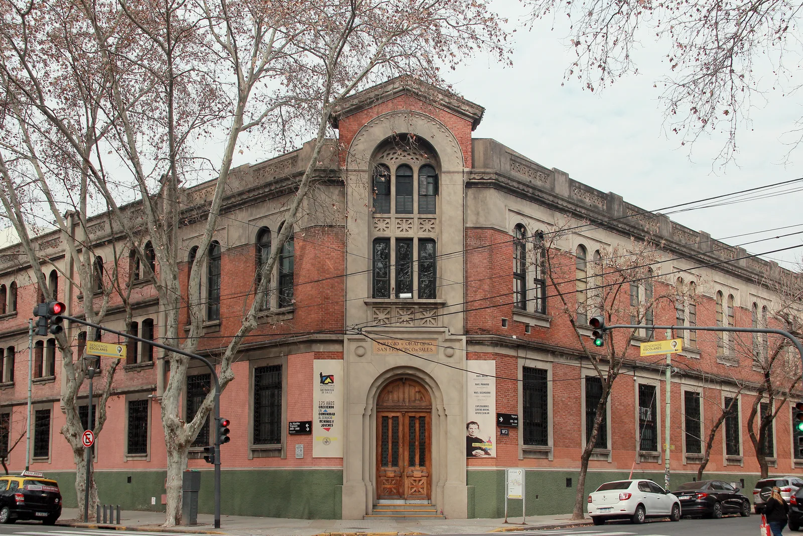 Fachada de Instituto San Francisco de Sales