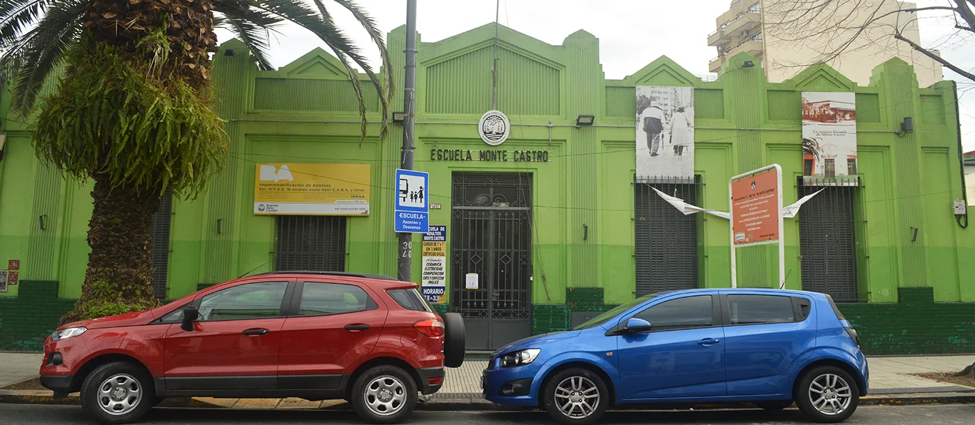 Fachada de Escuela Primaria Común N.º 3 D.E. 18 «Monte Castro»