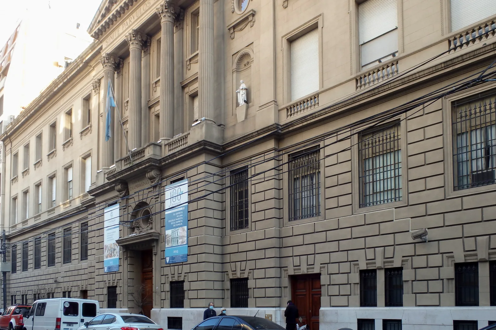 Fachada de Instituto Champagnat