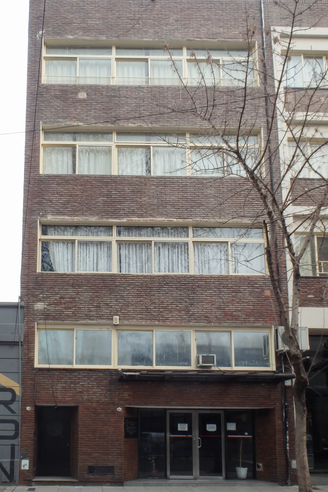 Fachada de Instituto Marie Manoogian