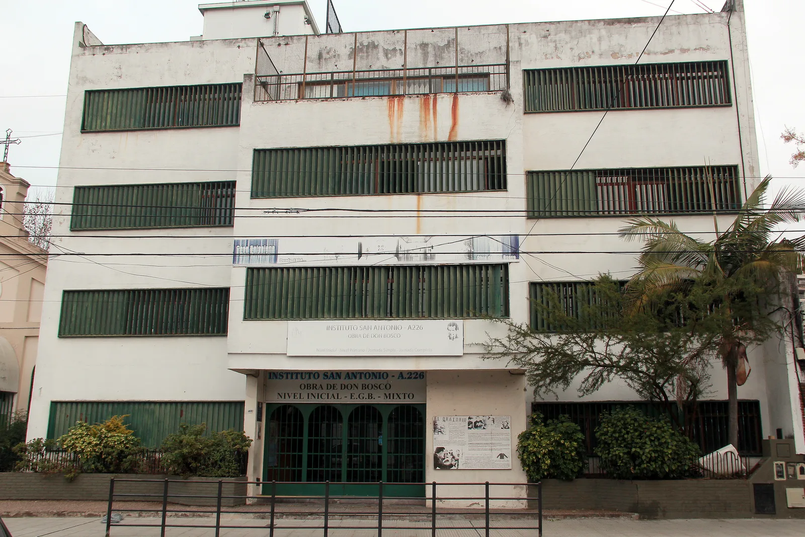 Fachada de Inst.san Antonio