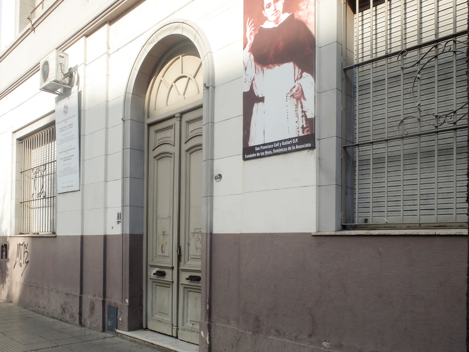 Fachada de Colegio San Francisco Coll