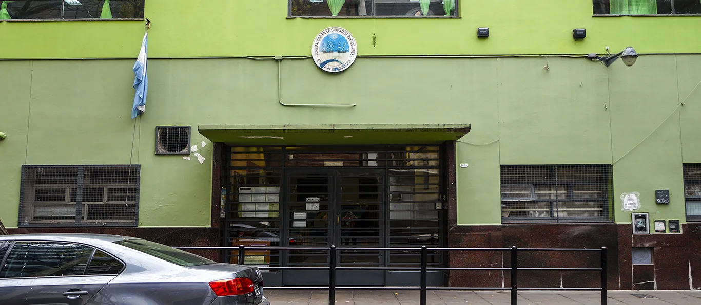 Fachada de Escuela Primaria Común N.º 11 D.E. 9 «Manuela Pedraza»