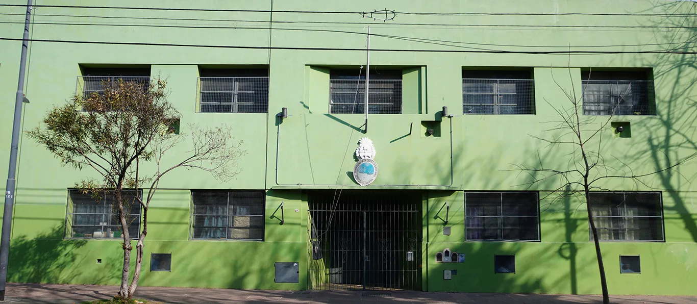 Fachada de Escuela Primaria Común N.º 7 D.E. 11 «Tte Manuel Félix Origone»