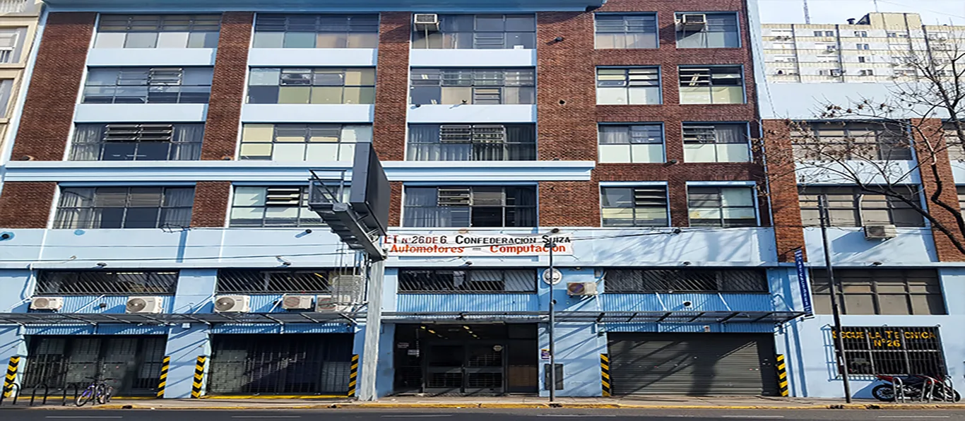 Fachada de Escuela Técnica N.º 26 D.E. 6 «Confederación Suiza»