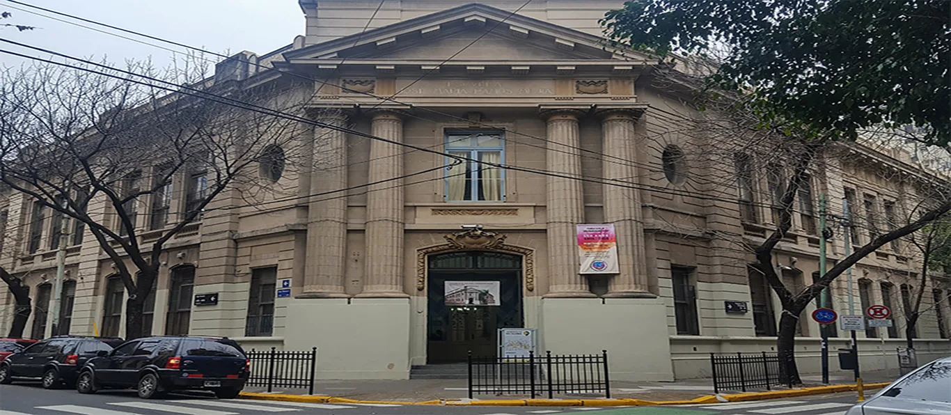 Fachada de Jardín de Infantes Nucleado A N.º 11 D.E. 8 «Escultora Dolores Lola Mora»
