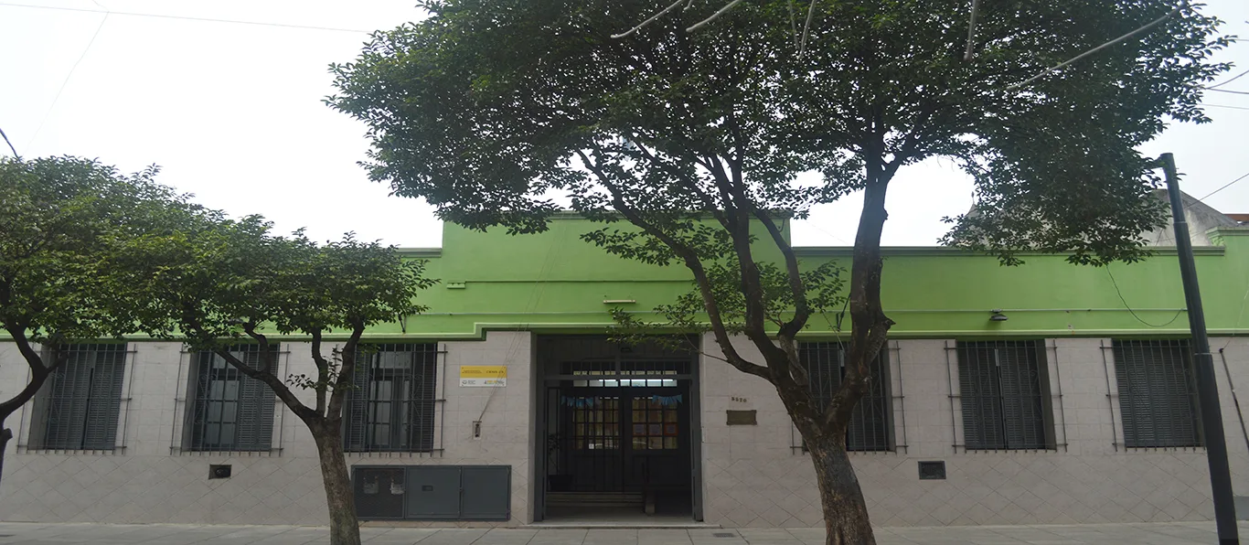 Fachada de Escuela Primaria Común N.º 12 D.E. 20 «Ramón Julio Gene»