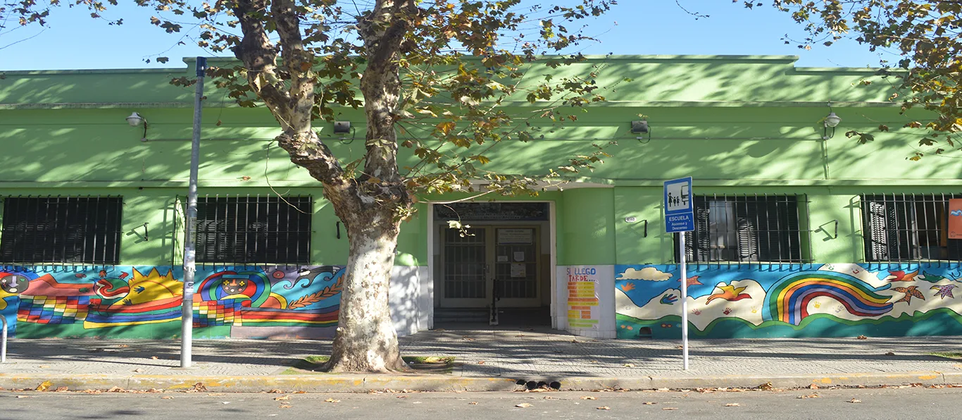 Fachada de Escuela Primaria Común N.º 2 D.E. 20 «Francisco Meliton Álvarez»