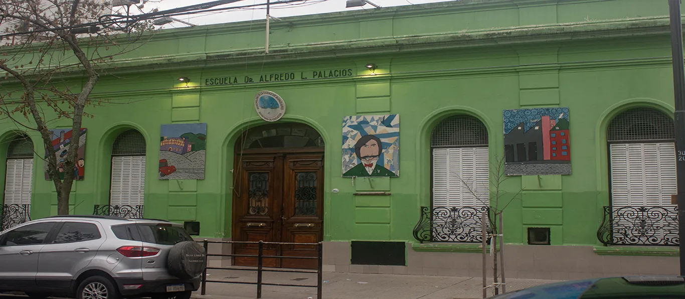 Fachada de Escuela Primaria Común N.º 6 D.E. 12 «Alfredo Lorenzo Palacios»