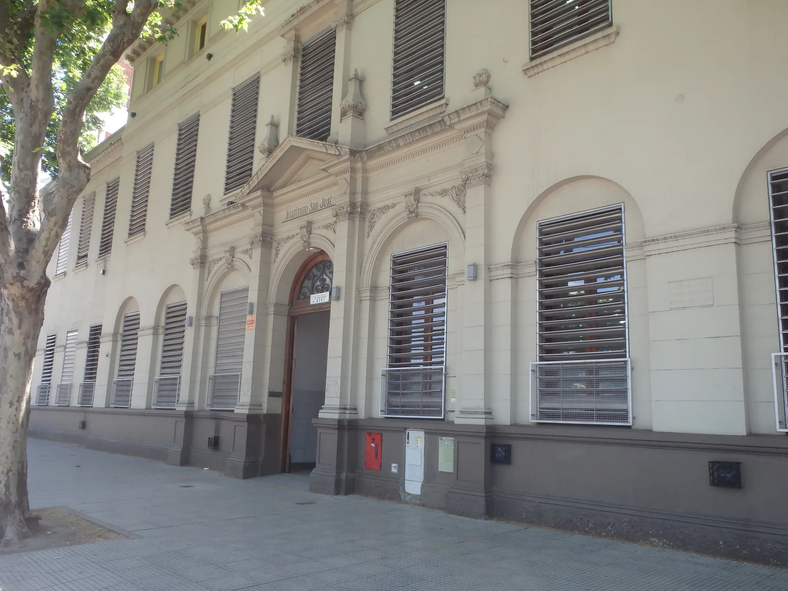 Fachada de Instituto San José