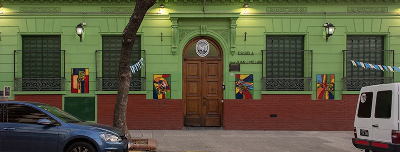 Fachada de Escuela Primaria Común N.º 2 D.E. 17 «Juan J Millán»