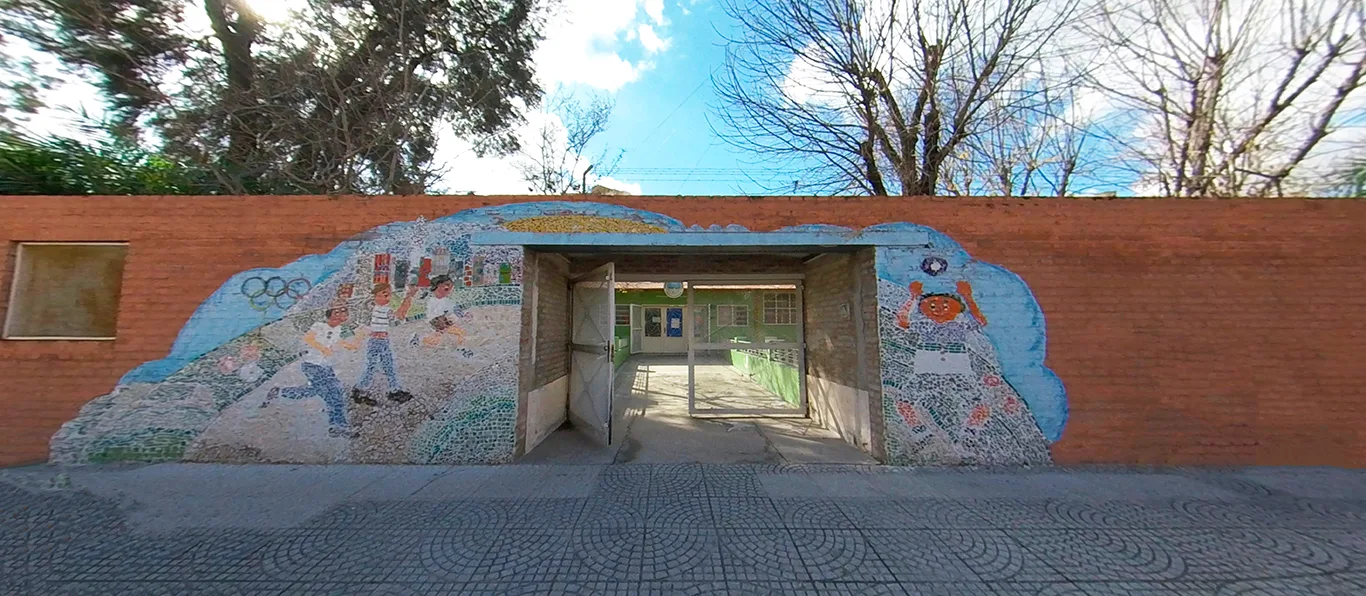Fachada de Escuela de Reingreso N.º 21 D.E. 21 «Interdisciplinaria N º»