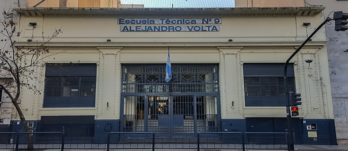 Fachada de Escuela Técnica N.º 19 D.E. 1 «Alejandro Volta»