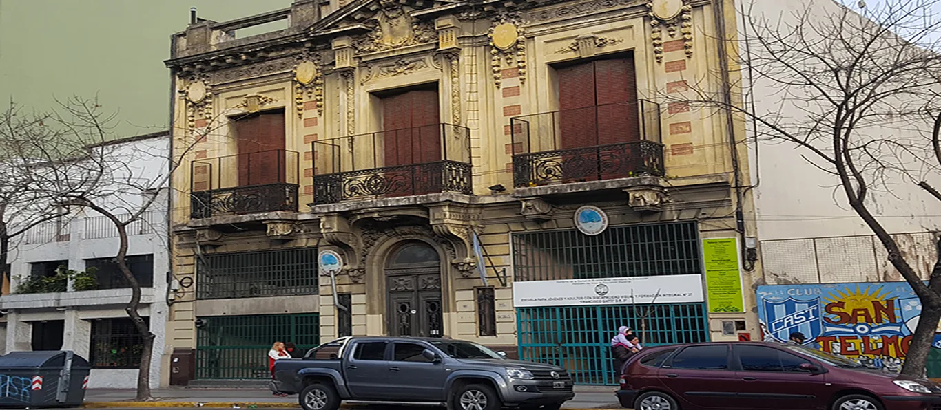 Fachada de Escuela de Educación Especial N.º 14 D.E. 3 «Niños y Niñas con Discapacidad Mental N º 14 Constancio C Vigil»