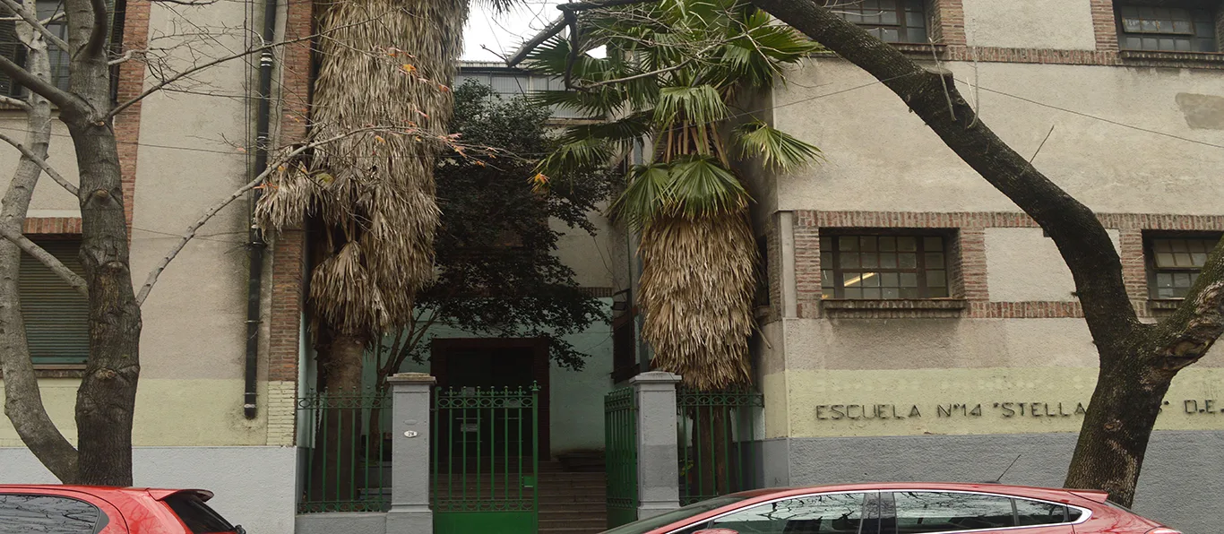 Fachada de Escuela Técnica N.º 37 D.E. 11 «Hogar Naval Stella Maris»