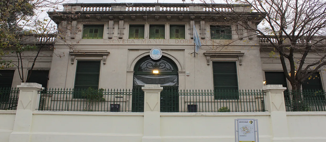 Fachada de Escuela Primaria Común N.º 6 D.E. 10 «Manuel Dorrego»